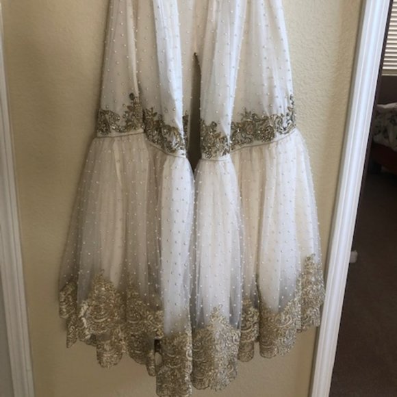 Wedding Gown - Picture 6 of 9